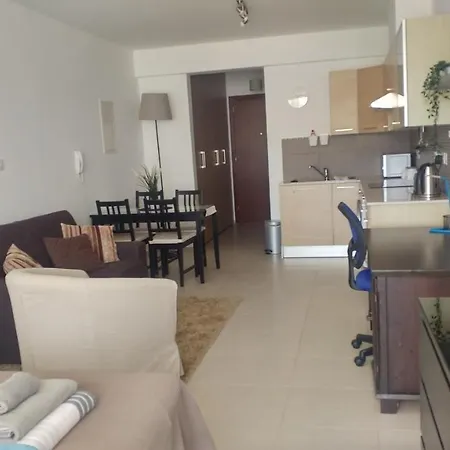 Apartment Gardens A202 *